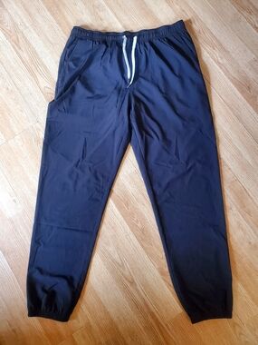 Vuori Men's Black Active Joggers